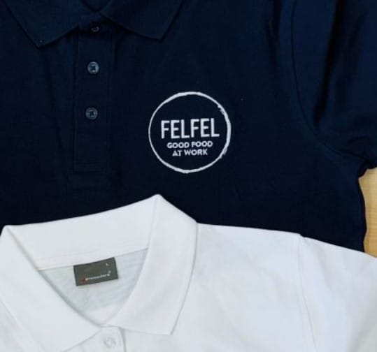 Stickerei auf Polos Stickerei auf Polos